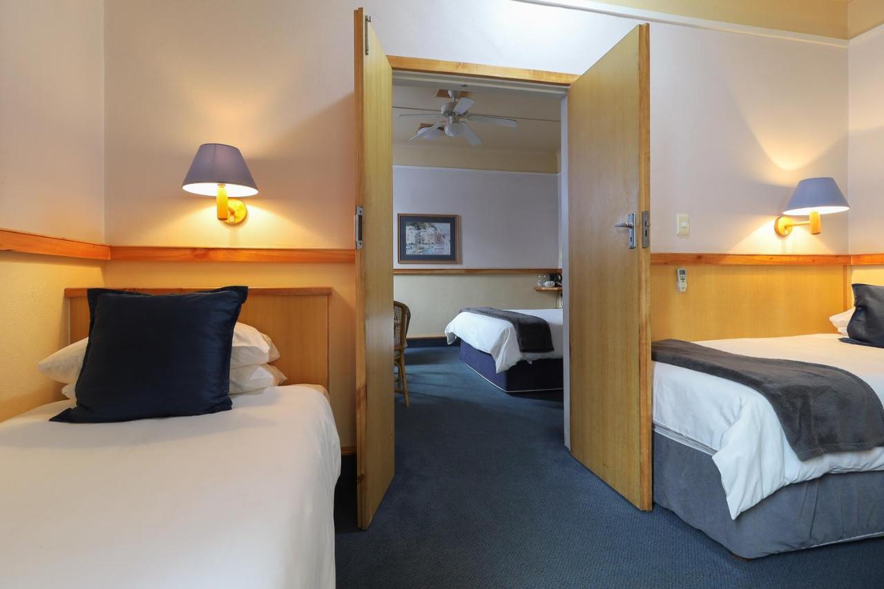 Humewood Hotel Port Elizabeth Esterno foto